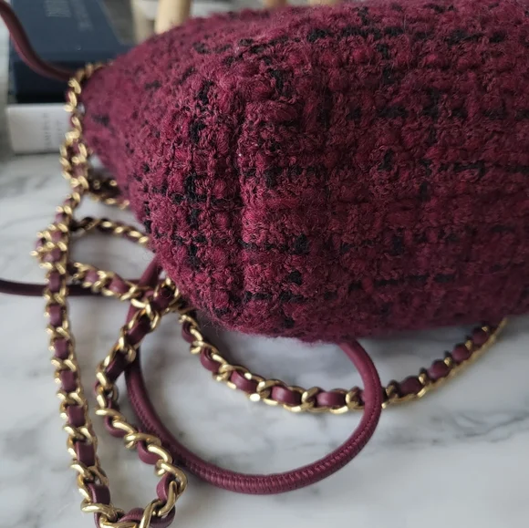 Chanel Mini 22 - Picture 12 of 16